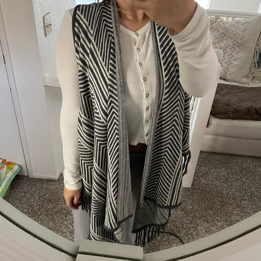 Gray Stripe Knit Vest with Fringe /
Grey & white light weight cape wrap